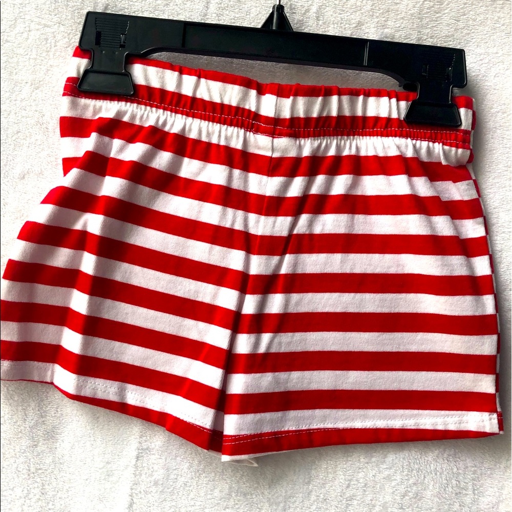 Red and white stripes medium kid shorts